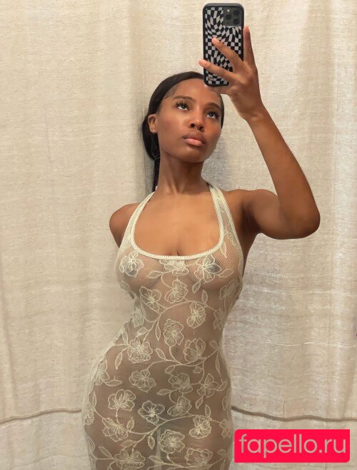 Quenlin Blackwell / quenblackwell Onlyfans Photo Gallery 