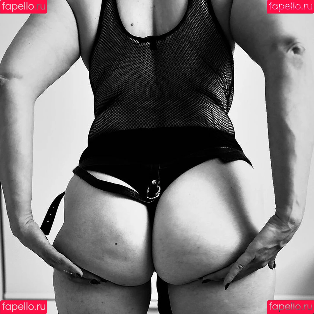 https: / mstrss.ts / mstrssts_VIP Onlyfans Photo Gallery 