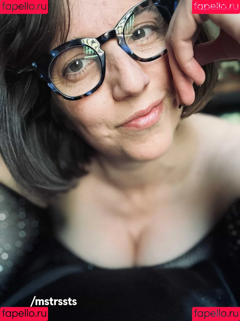 https: / mstrss.ts / mstrssts_VIP Onlyfans Photo Gallery 