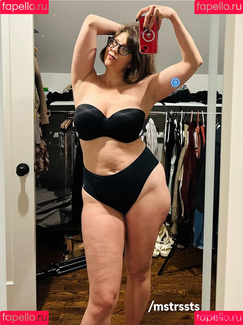 https: / mstrss.ts / mstrssts_VIP Onlyfans Photo Gallery 