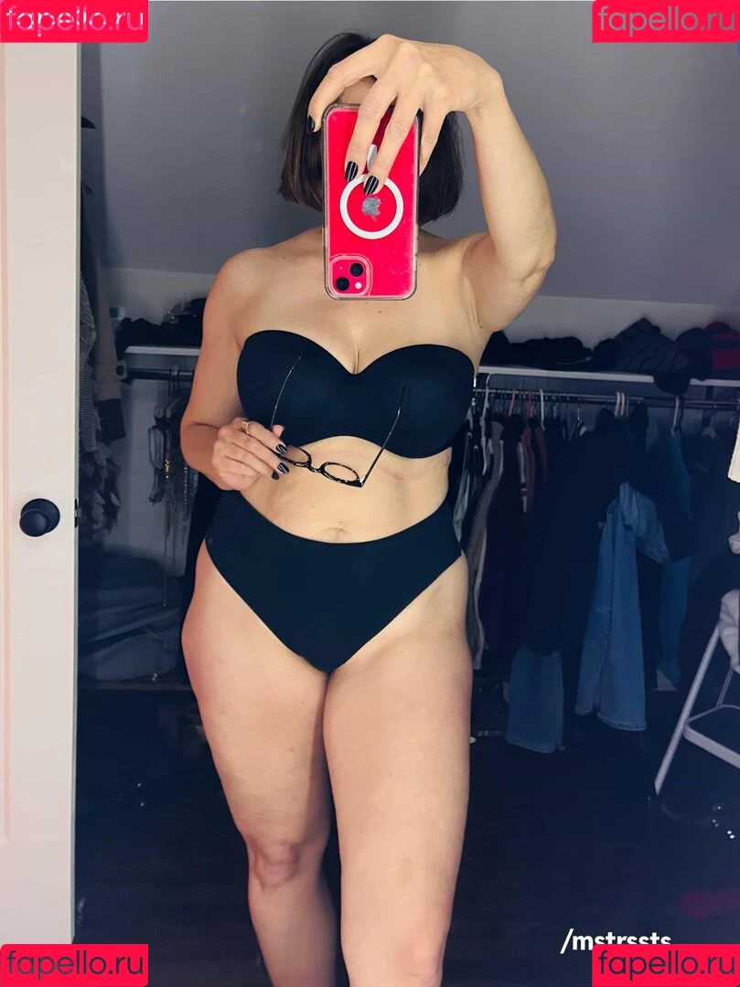 https: / mstrss.ts / mstrssts_VIP Onlyfans Photo Gallery 