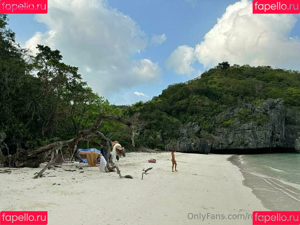 roxysdream / roxysdreamofficial Onlyfans Photo Gallery 