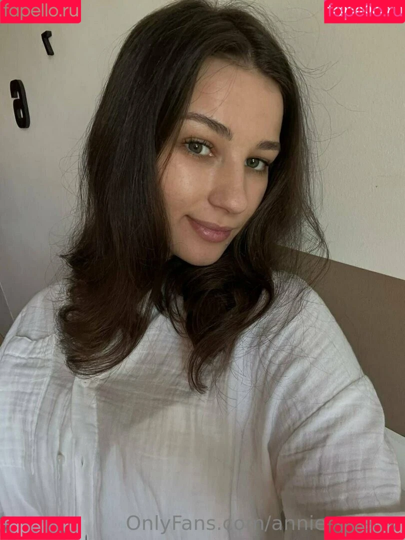 annie_aa / annie_cherry / https: / theanniecherry Onlyfans Photo Gallery 