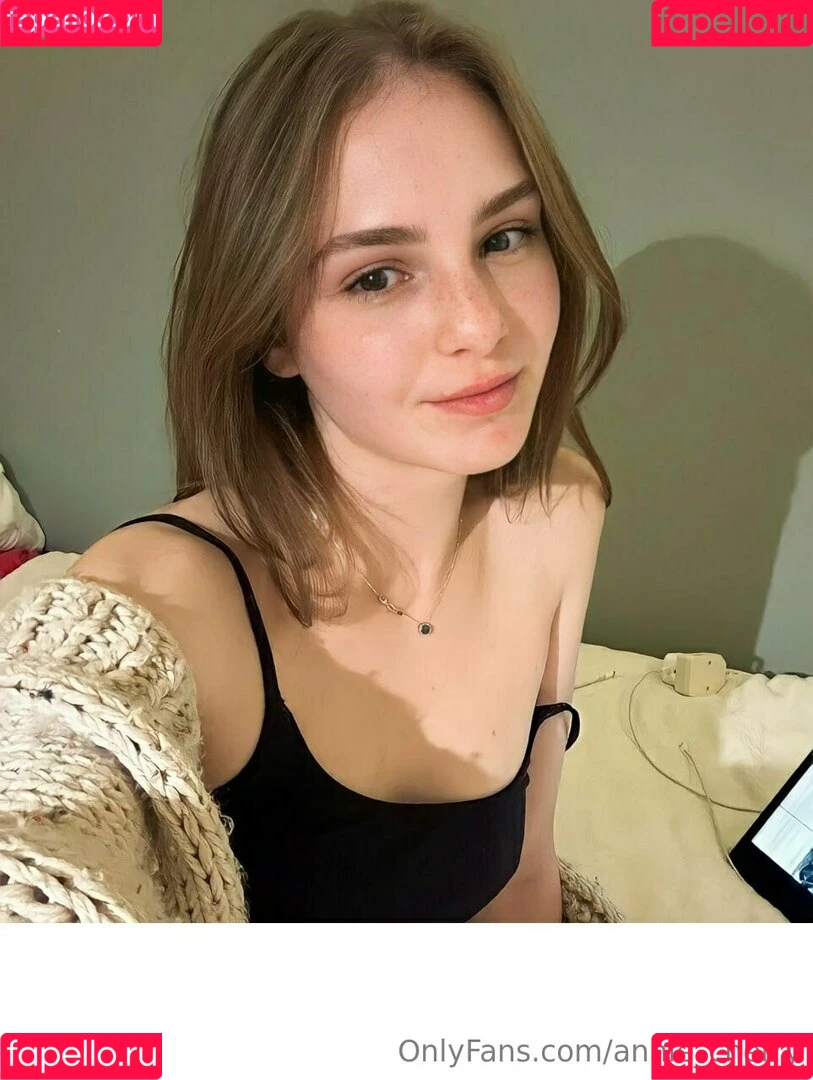 annie_aa / annie_cherry / https: / theanniecherry Onlyfans Photo Gallery 