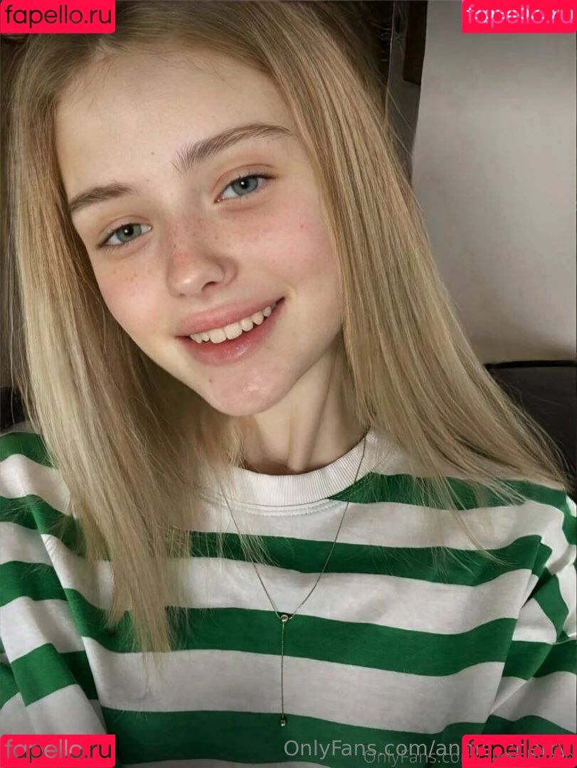 annie_aa / annie_cherry / https: / theanniecherry Onlyfans Photo Gallery 