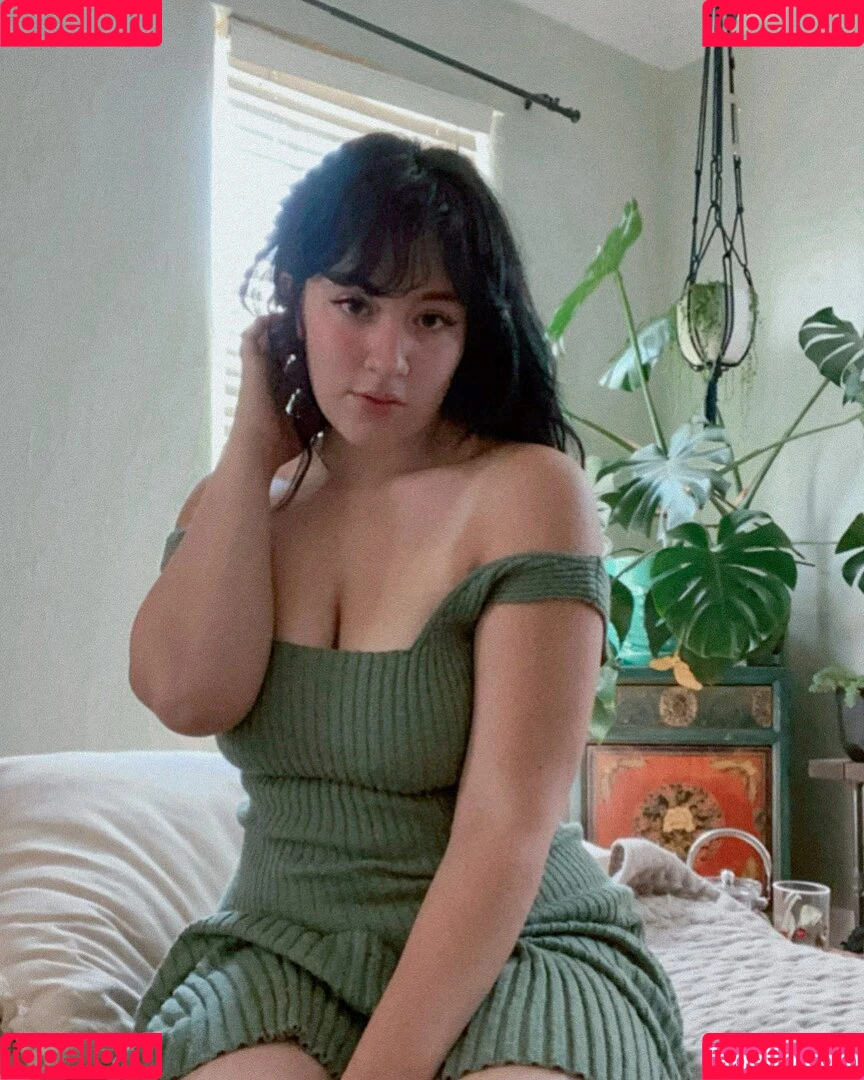 MapleDivine Onlyfans Photo Gallery 