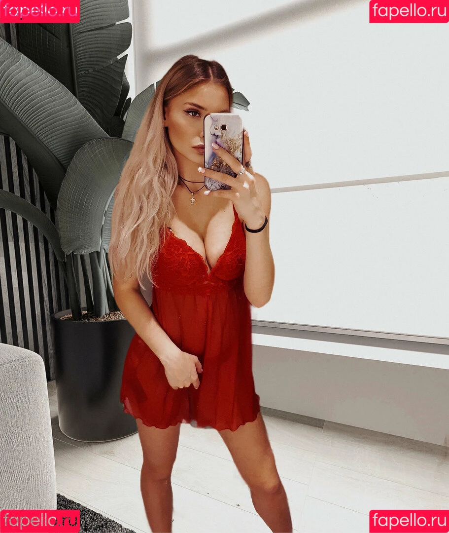 maltdisney / maltihoneyy Onlyfans Photo Gallery 