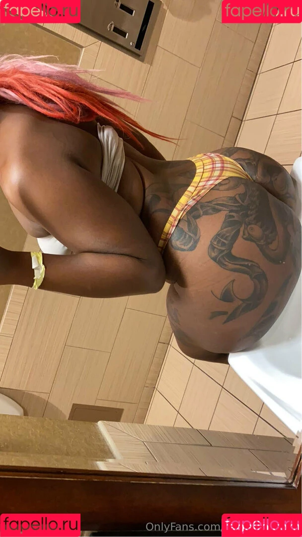 aliensphinx / alienspxxxres Onlyfans Photo Gallery 