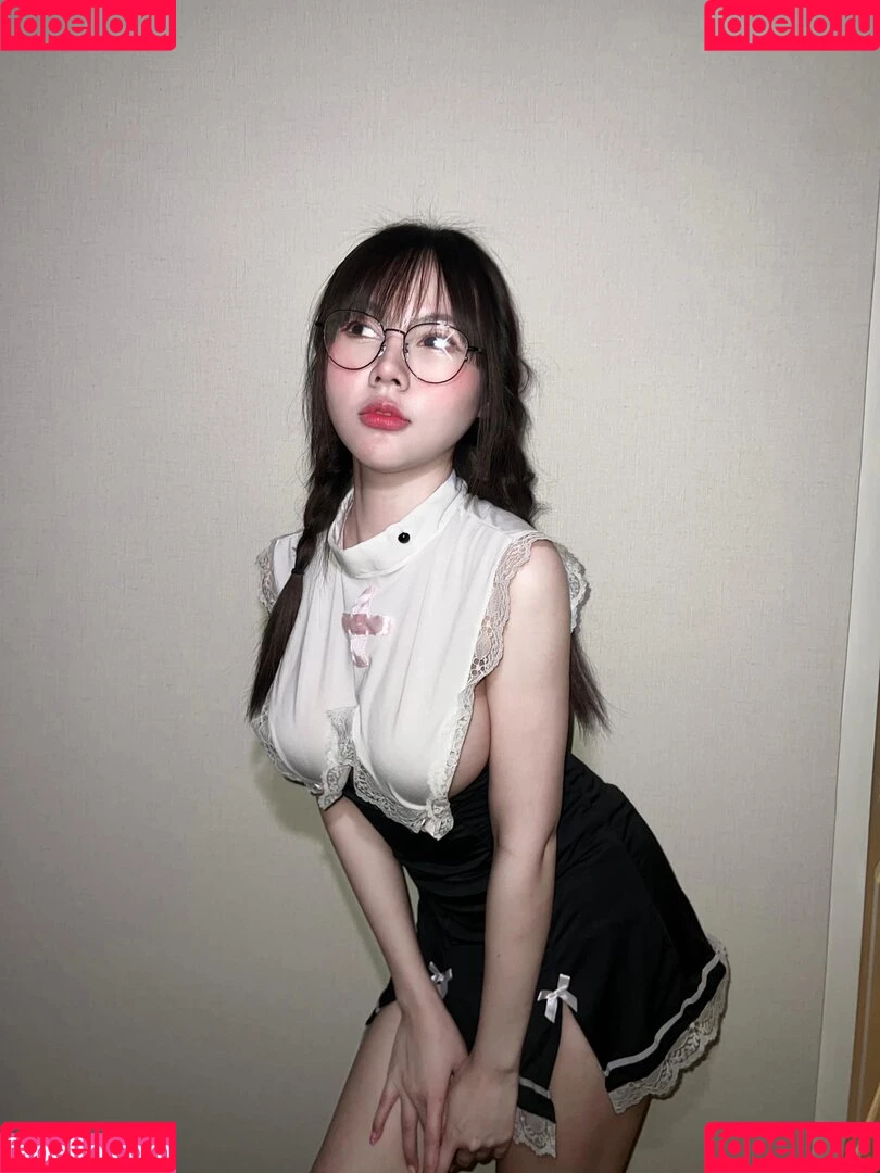 2001_monthita / Monthita Baosali / lemonick Onlyfans Photo Gallery 