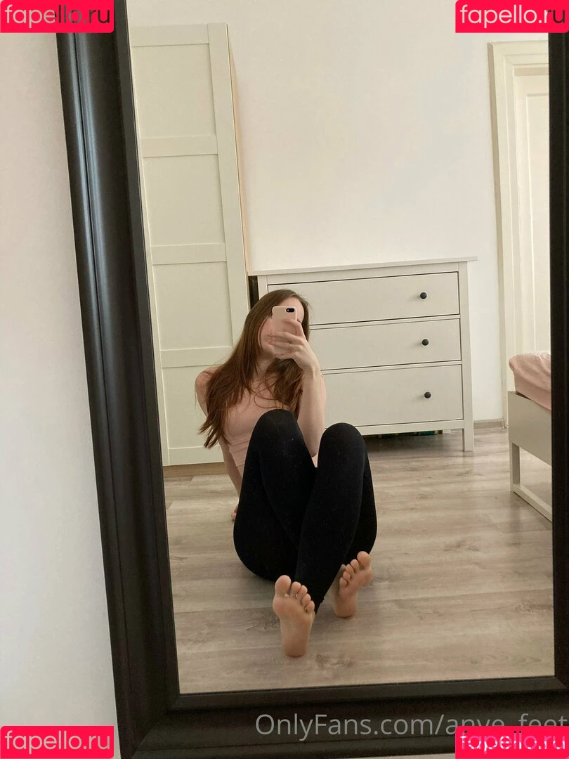 anye_feet / anyefeet Onlyfans Photo Gallery 