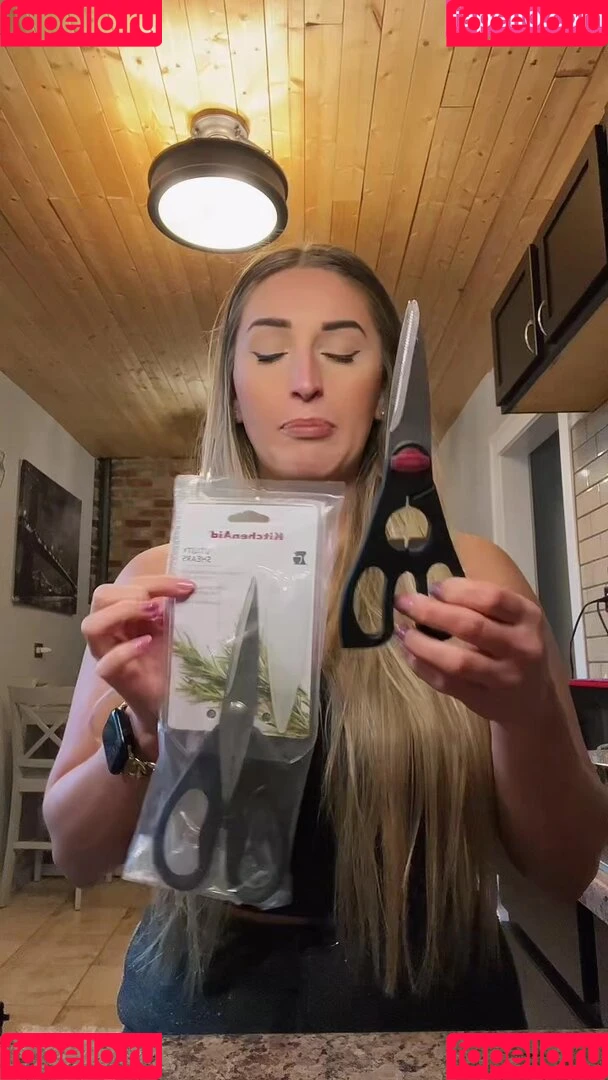 Alessia The Goddess / alessiathegoddess / https: Onlyfans Photo Gallery 