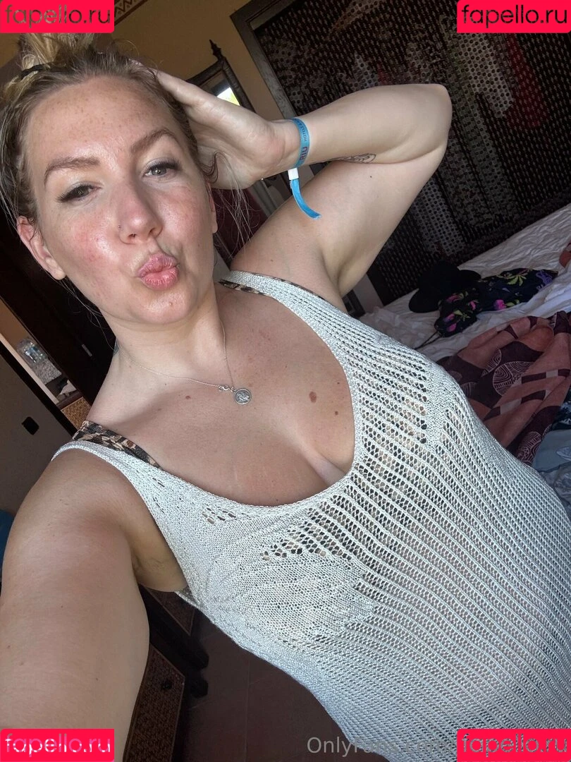 being_amy / being_amy_ Onlyfans Photo Gallery 