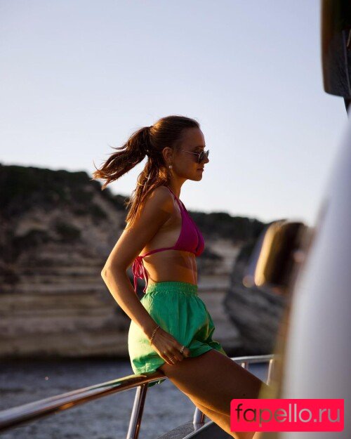 Sine Madelen / sinemadelen Onlyfans Photo Gallery 