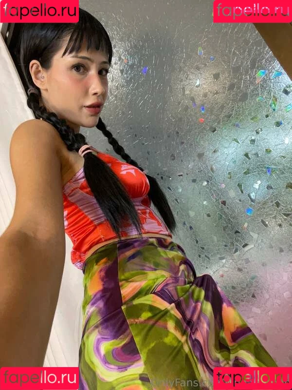 Lina Chen / https: / lina.chen / linaaa_chen Onlyfans Photo Gallery 