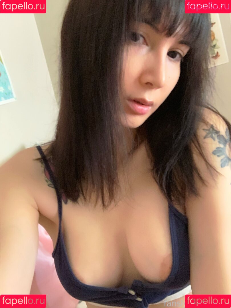 Roozu Onlyfans Photo Gallery 