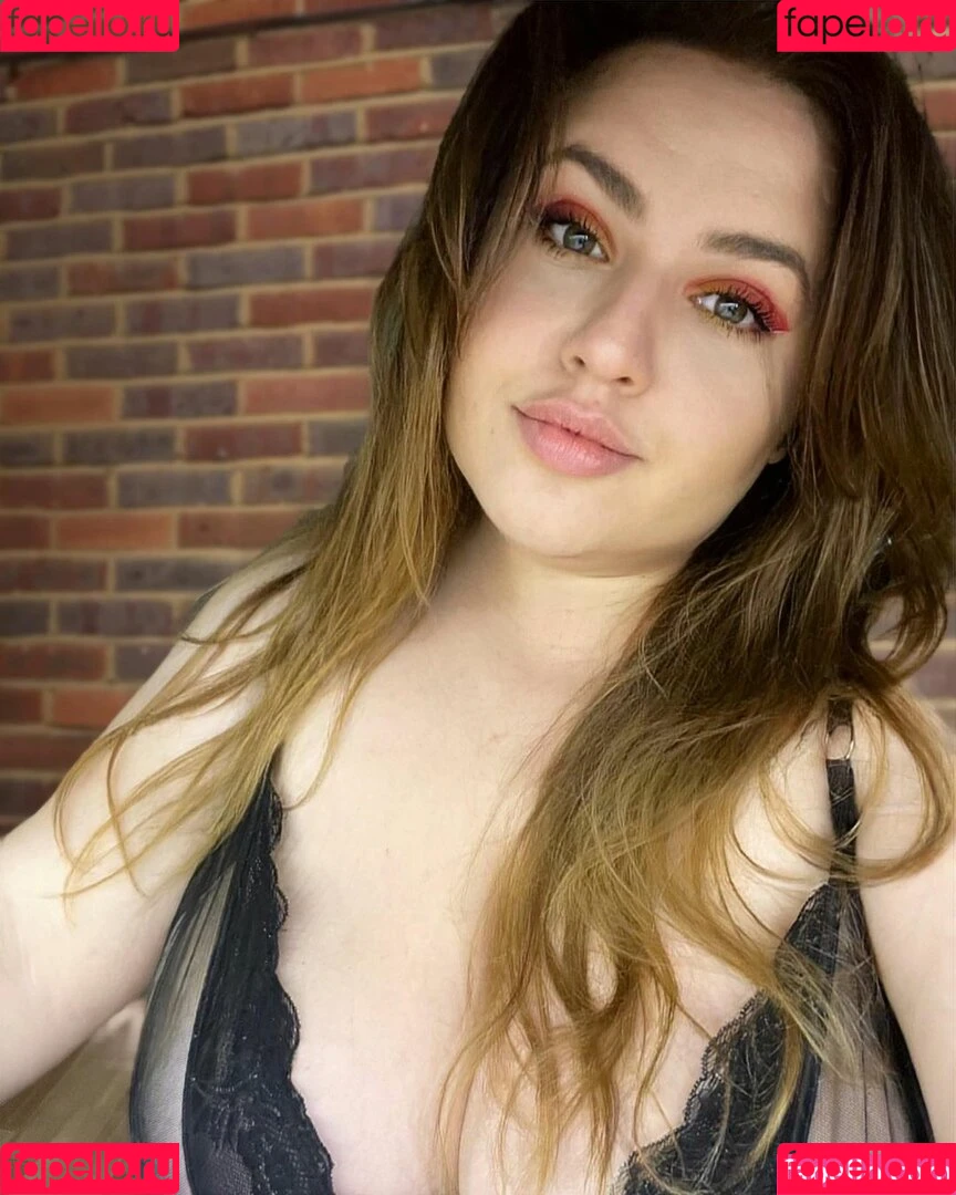 Babu Vale / babu_na Onlyfans Photo Gallery 