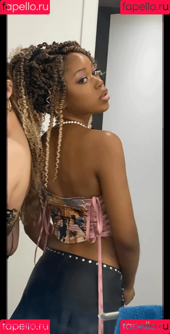 Riele Downs / rieledowns Onlyfans Photo Gallery 