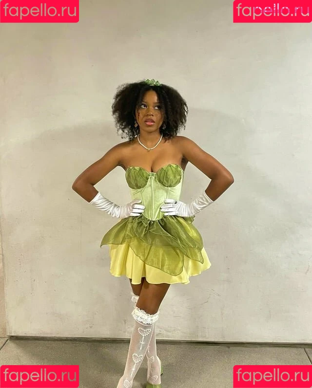 Riele Downs / rieledowns Onlyfans Photo Gallery 