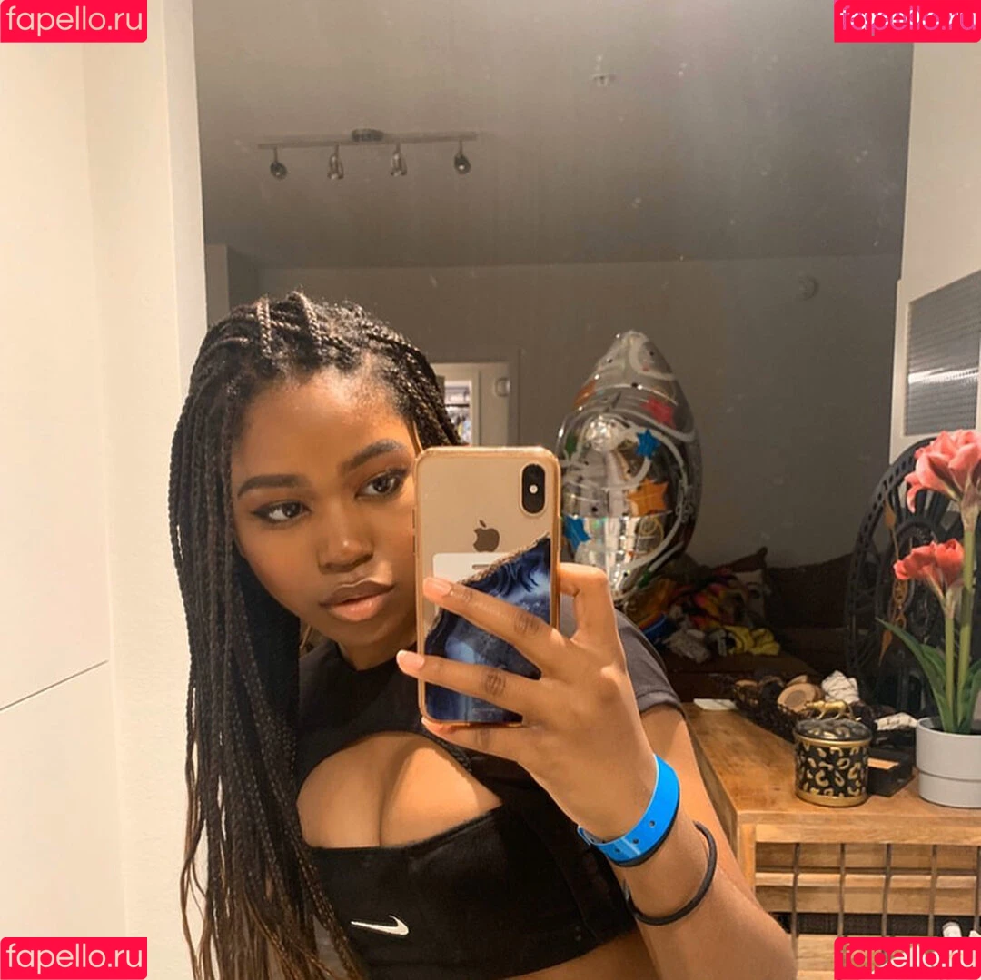 Riele Downs / rieledowns Onlyfans Photo Gallery 
