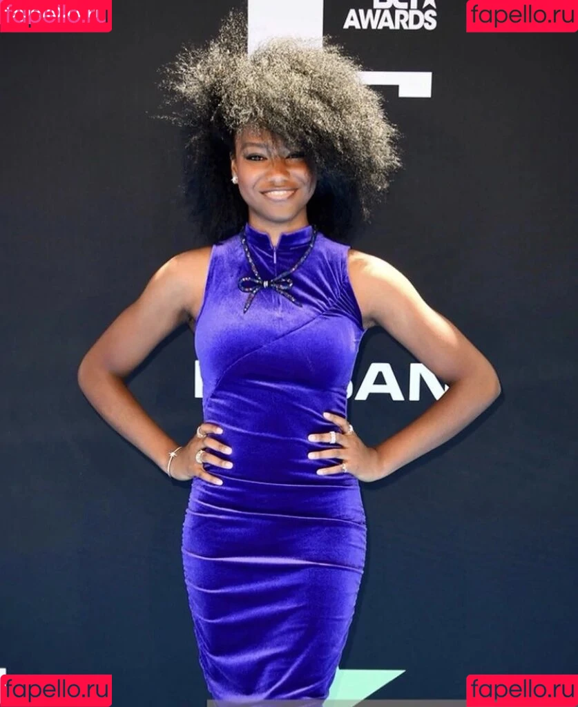 Riele Downs / rieledowns Onlyfans Photo Gallery 