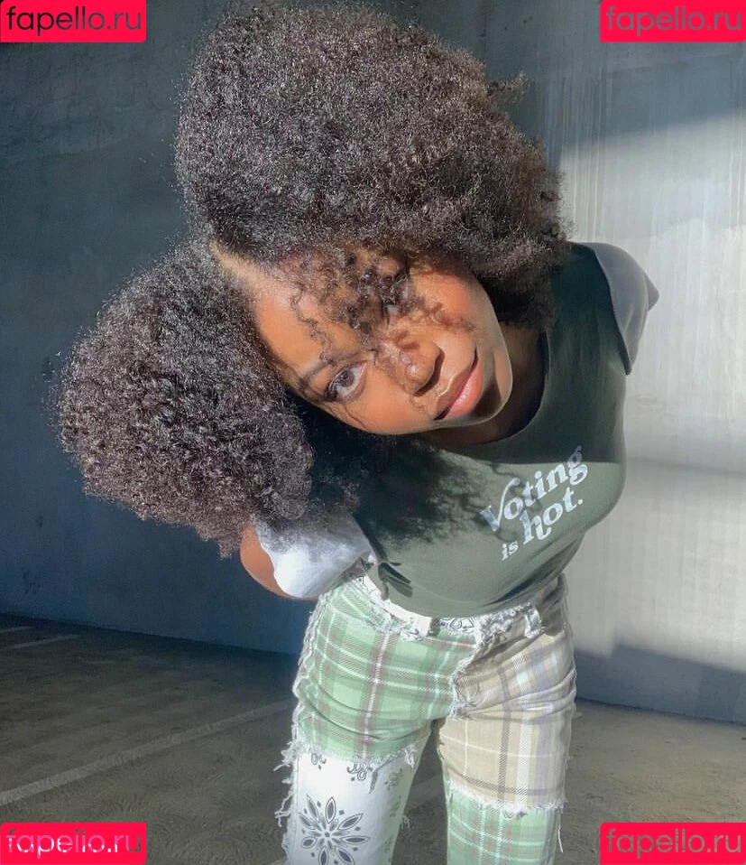 Riele Downs / rieledowns Onlyfans Photo Gallery 