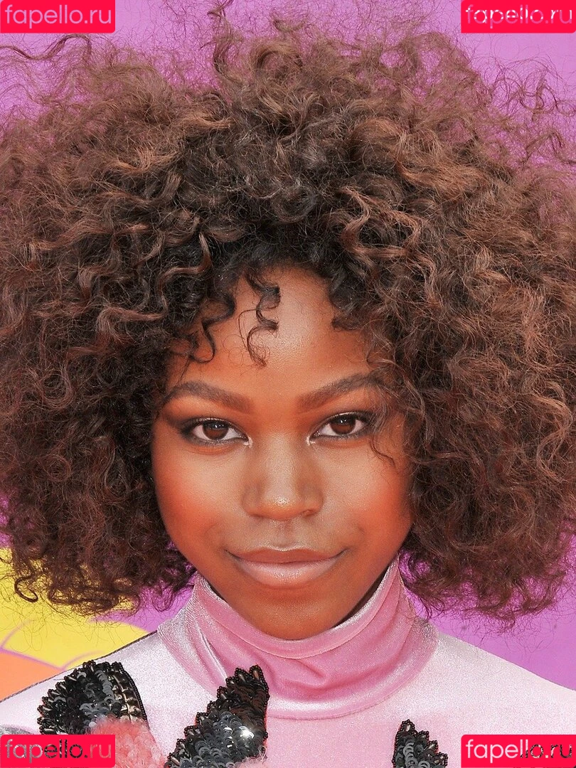 Riele Downs / rieledowns Onlyfans Photo Gallery 