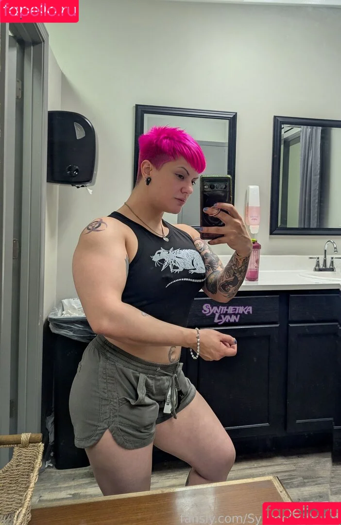 SynthetikaLynn Onlyfans Photo Gallery 