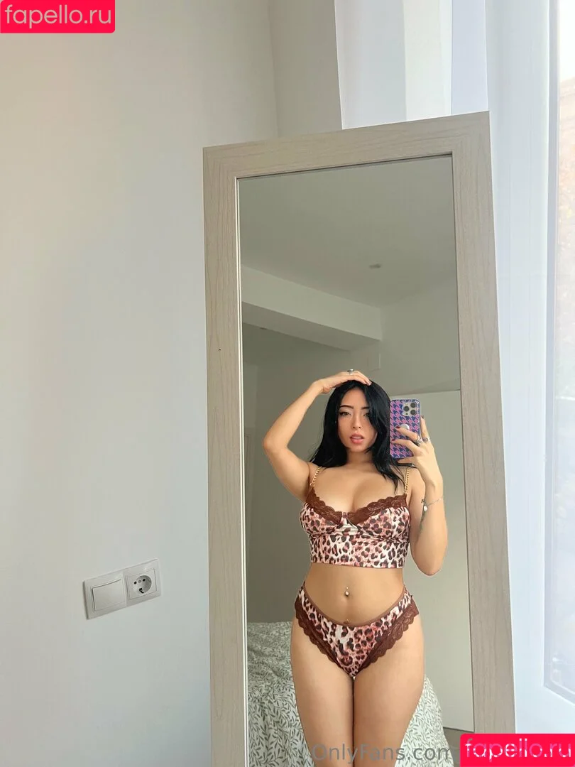 byunmad / byunmads Onlyfans Photo Gallery 