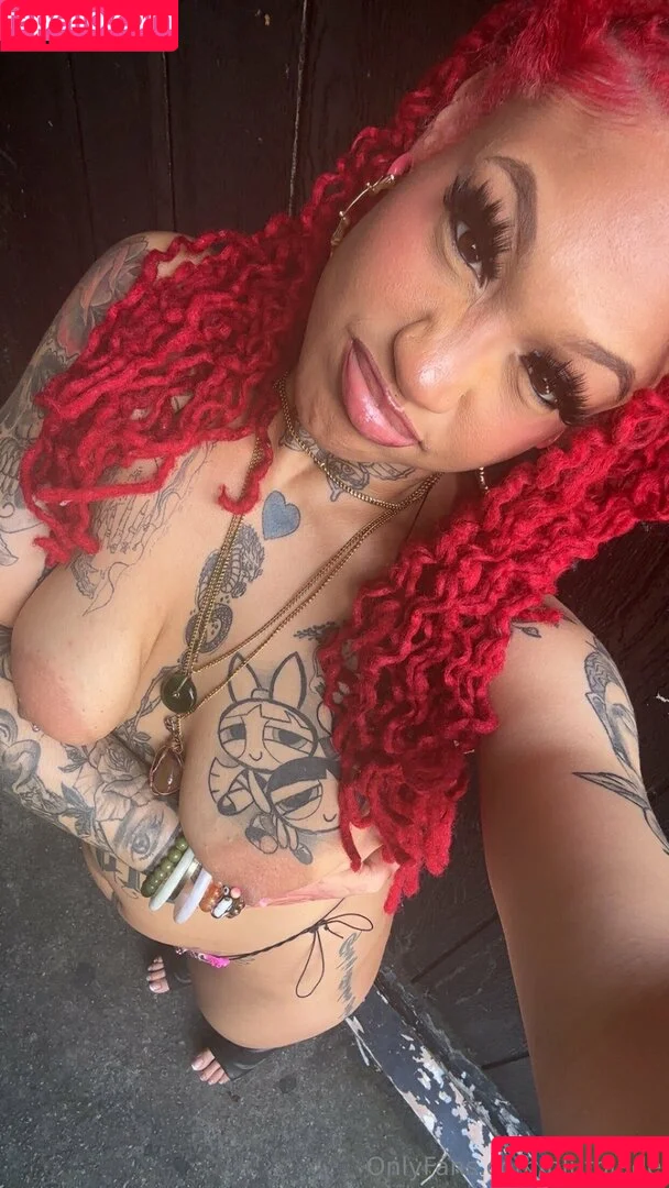 plutojade / plutojadee Onlyfans Photo Gallery 