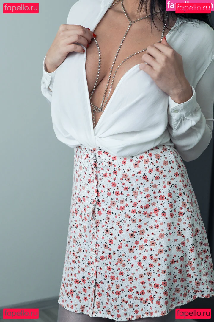 Monie Kulh Onlyfans Photo Gallery 