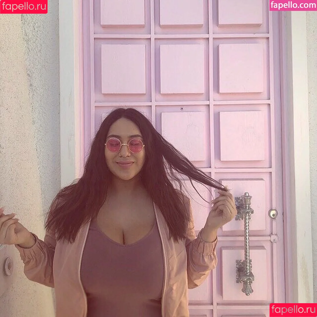 realroses / roserayy Onlyfans Photo Gallery 