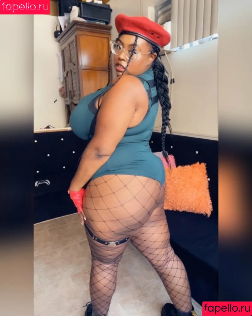 GoddessCocoaLuna / cocoaluna_ / lalaizsorandom Onlyfans Photo Gallery 