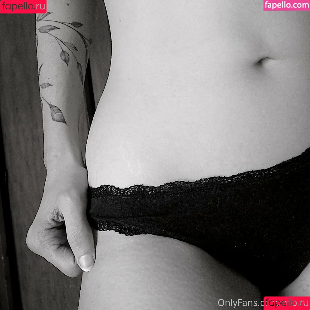 mialat / mialat_ Onlyfans Photo Gallery 