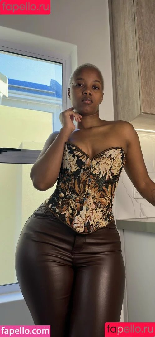 Faustina Thobakgale / faustinaroyale Onlyfans Photo Gallery 