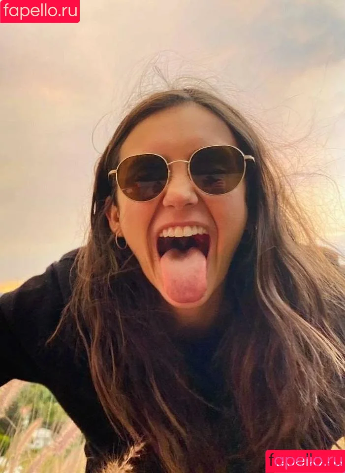 Nina Dobrev / nina / nina_dobrev Onlyfans Photo Gallery 