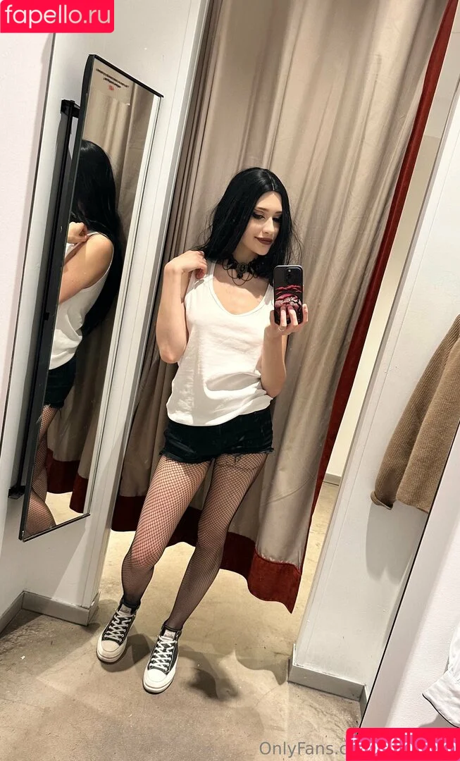 vampkira / vampkira_art Onlyfans Photo Gallery 