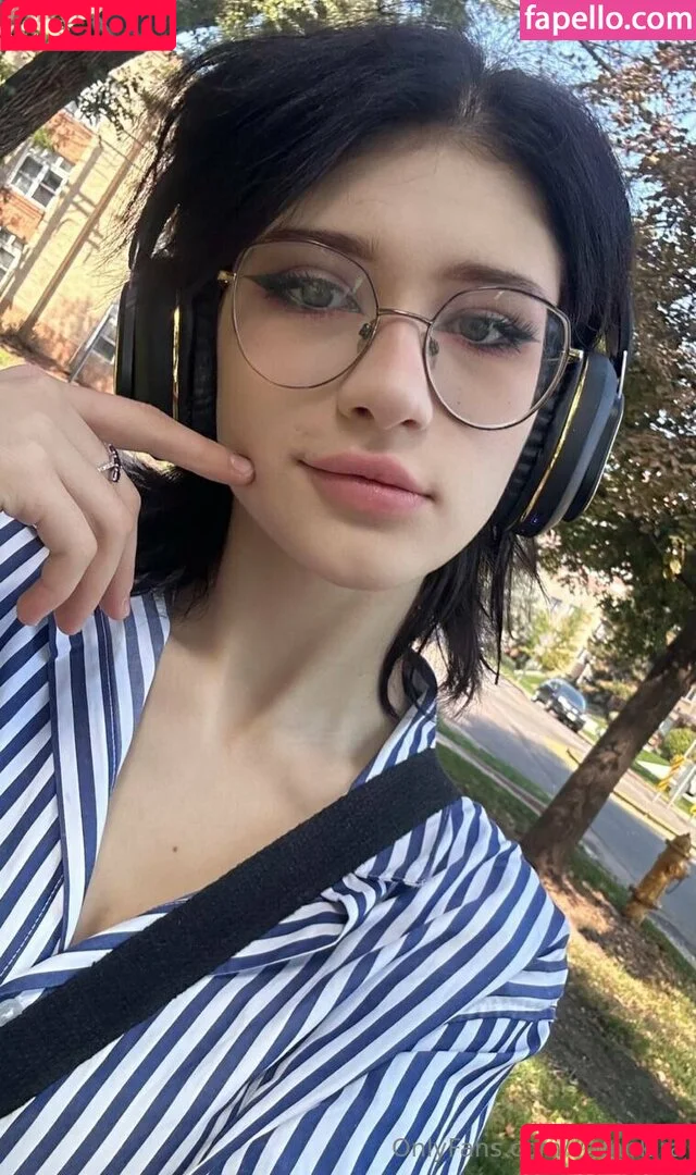 vampkira / vampkira_art Onlyfans Photo Gallery 