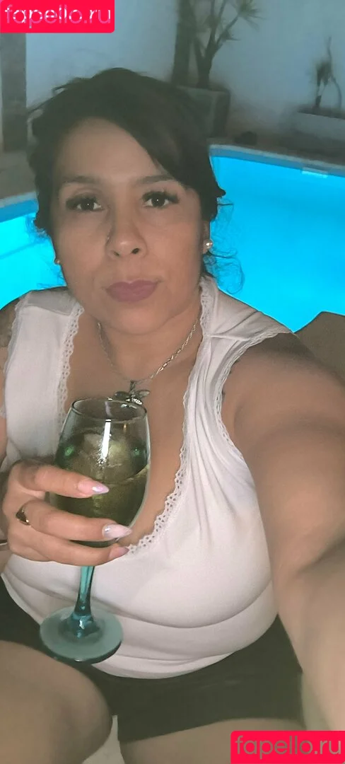 sherlyn25 / sherlyn251525 Onlyfans Photo Gallery 