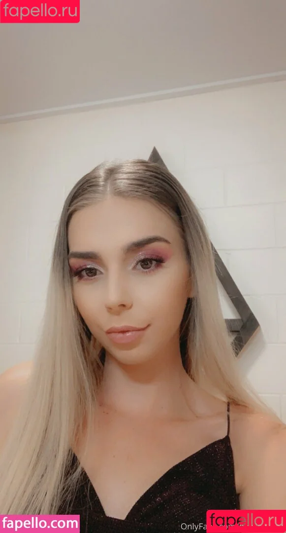 haylieeeefrees / haylieejfree Onlyfans Photo Gallery 