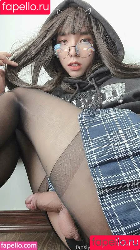 Princess Rose / https: / rose404notfound Onlyfans Photo Gallery 