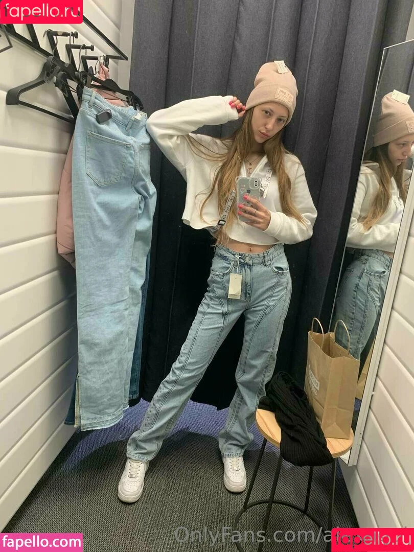 _alexagold_ / alexagol Onlyfans Photo Gallery 