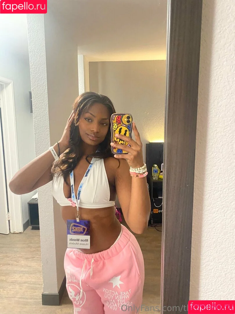 theyluvrae_ / theyluvrhae Onlyfans Photo Gallery 