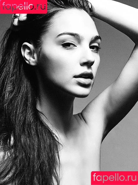 Gal Gadot / gal_gadot / https: / inked_hriss Onlyfans Photo Gallery 
