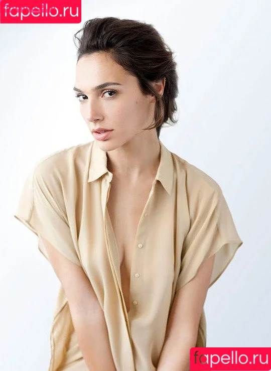 Gal Gadot / gal_gadot / https: / inked_hriss Onlyfans Photo Gallery 