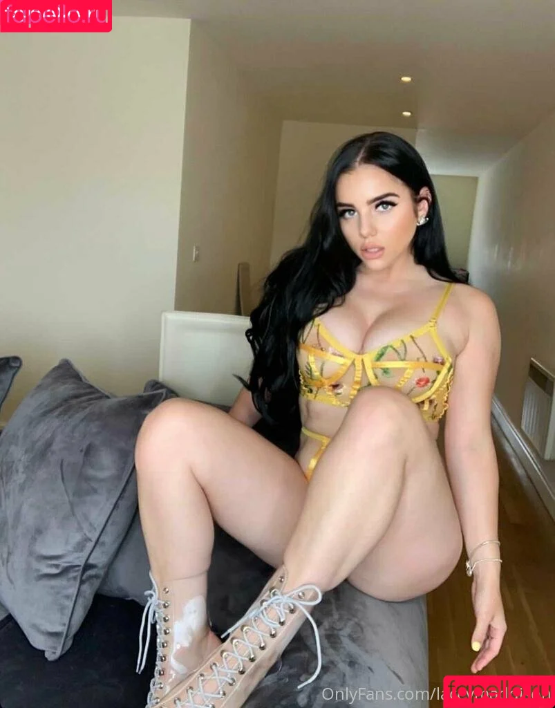 house.ofbells / ofbelles Onlyfans Photo Gallery 