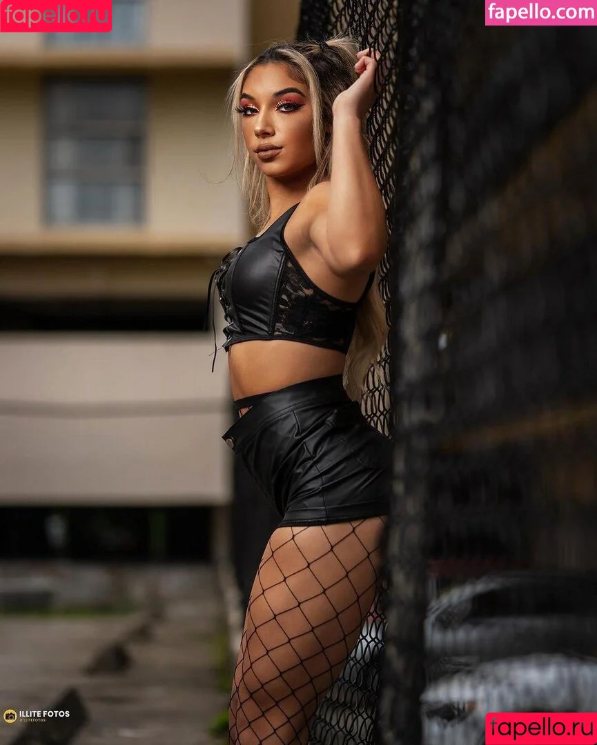 Thea Hail / theahail_wwe Onlyfans Photo Gallery 