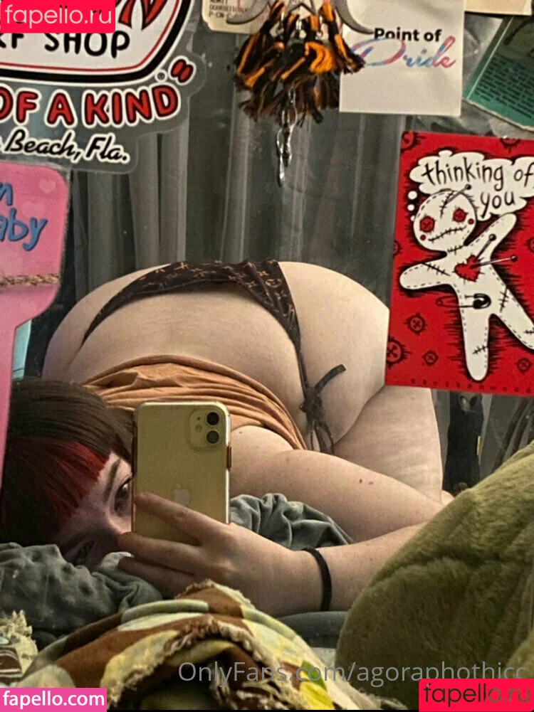 agoraphobicextrovert / agoraphothicc Onlyfans Photo Gallery 