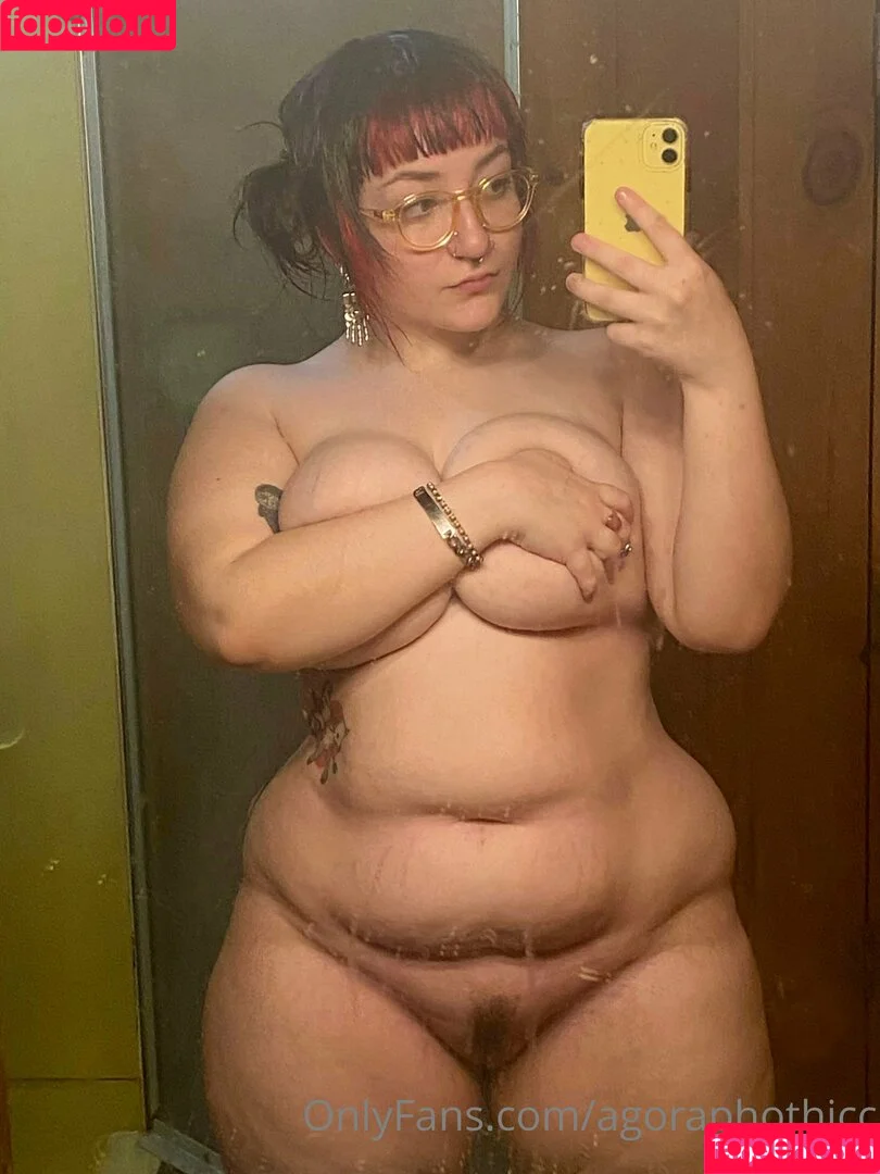 agoraphobicextrovert / agoraphothicc Onlyfans Photo Gallery 