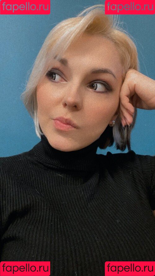 Dear Iris / DearIris_ / dear.dear.iris / dear.iris / dear_iris Onlyfans Photo Gallery 