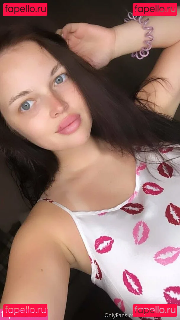 yanamulberry Onlyfans Photo Gallery 